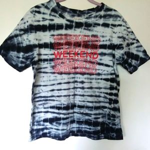 BOSTON & JAMES tee shirt in size medium. WEEKEND grapics.